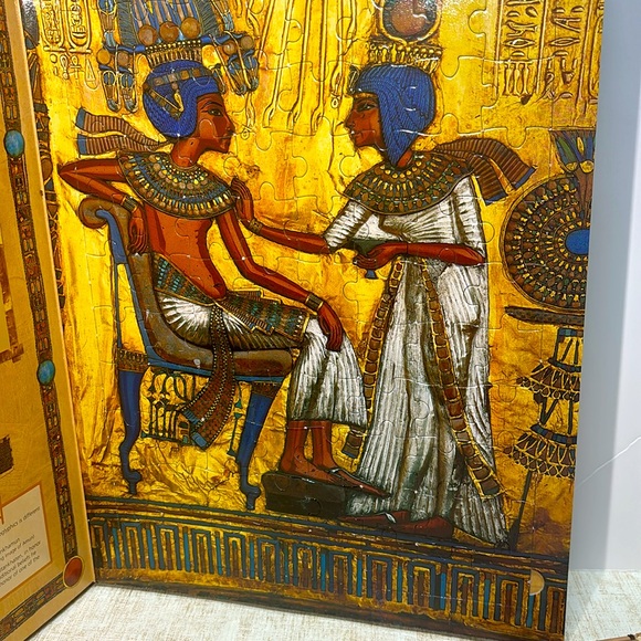 Tutankhamun Deluxe Jigsaw Puzzle Book - Picture 9 of 17